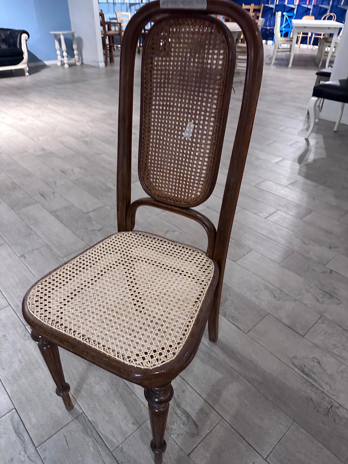 Sedia Thonet con schienale ovale in paglia Vienna